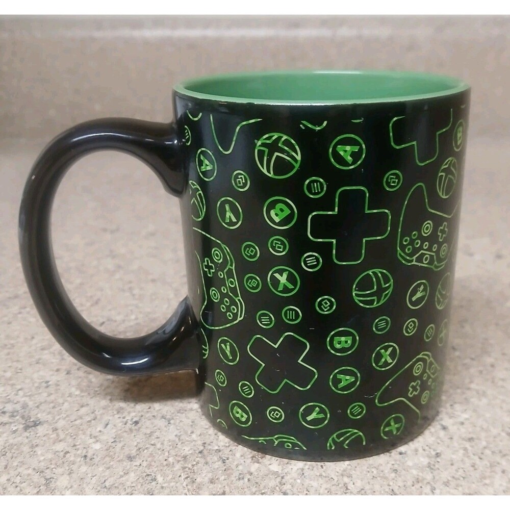 XBOX Gaming Symbols Mug Heat Changing Black w/ Green  Microsoft 2019 - 10 oz.